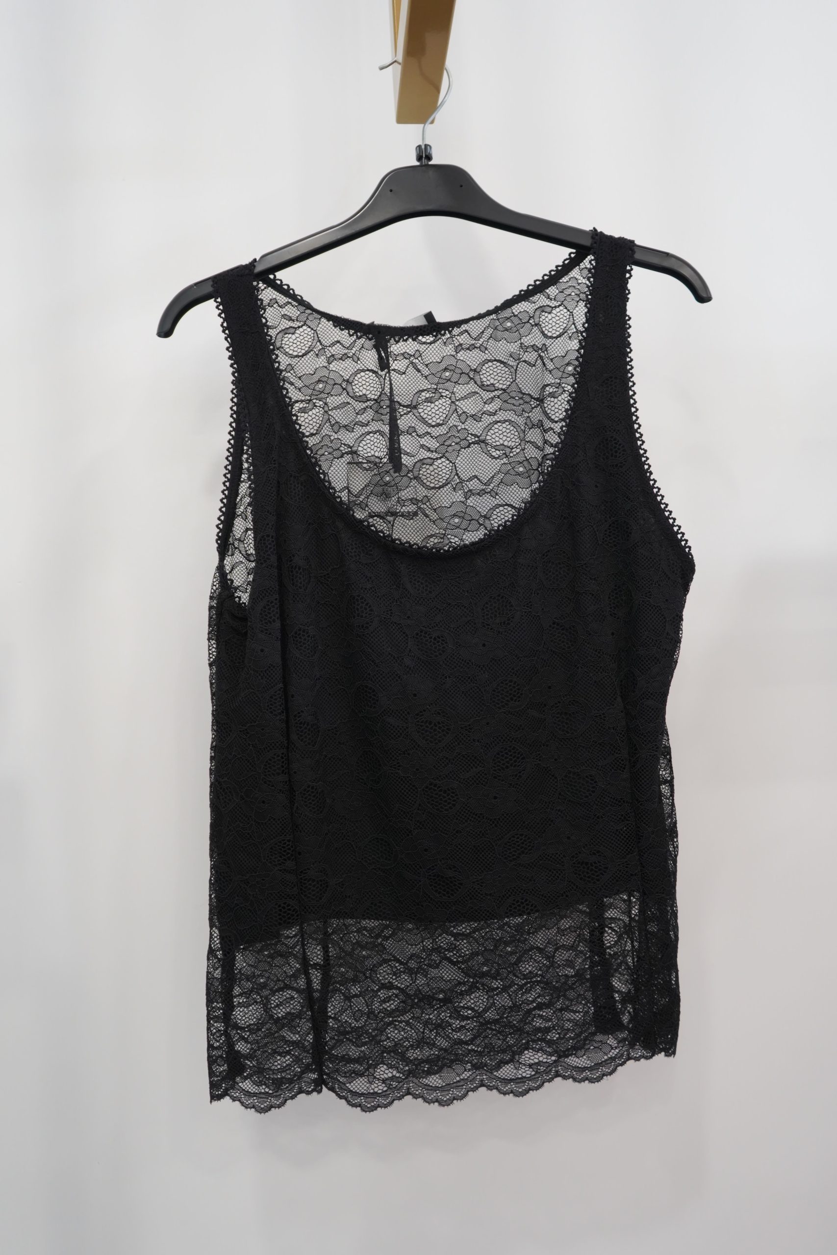 top preto renda costas