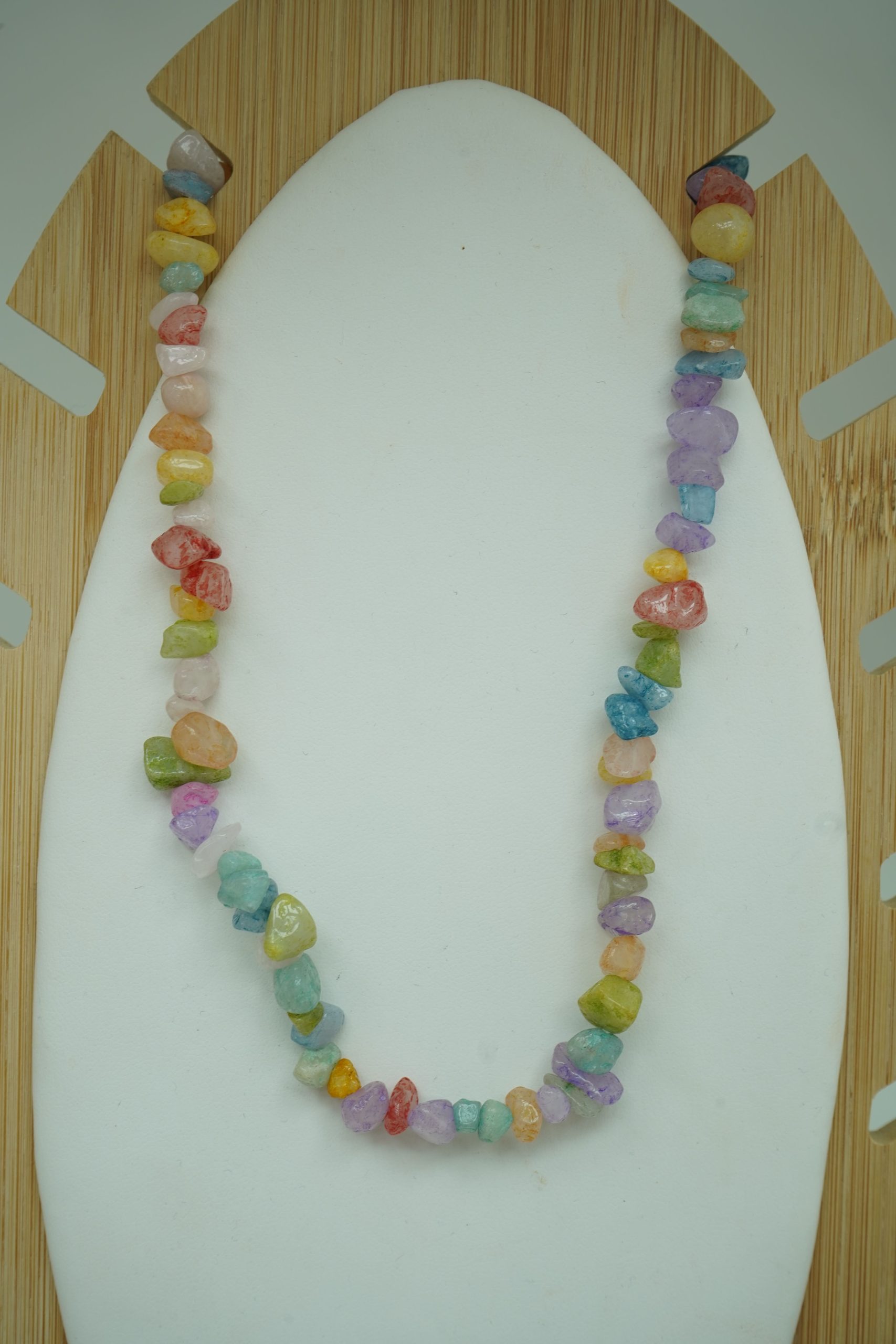 colar multicolor pedrinhas