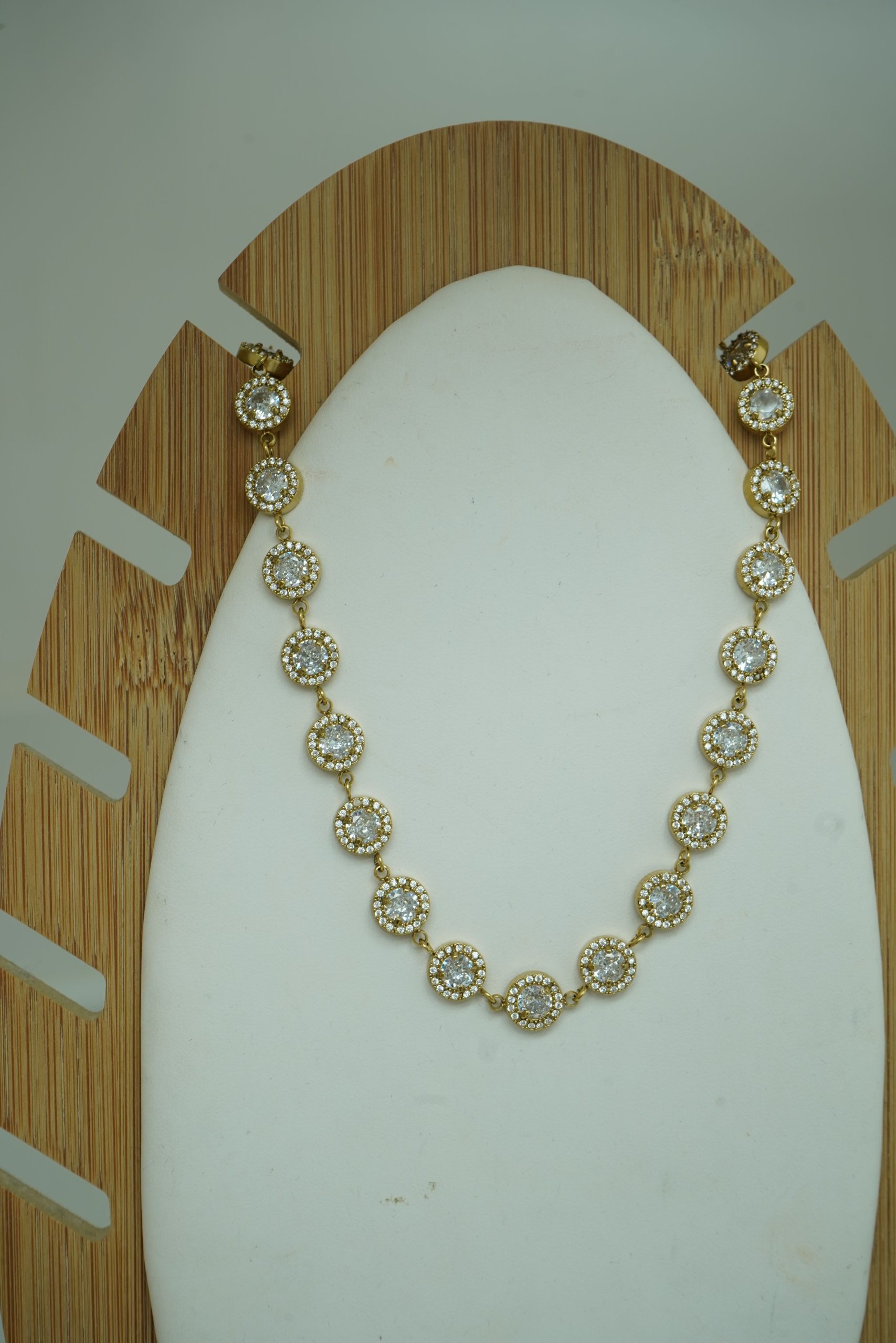 colar diamante redondo