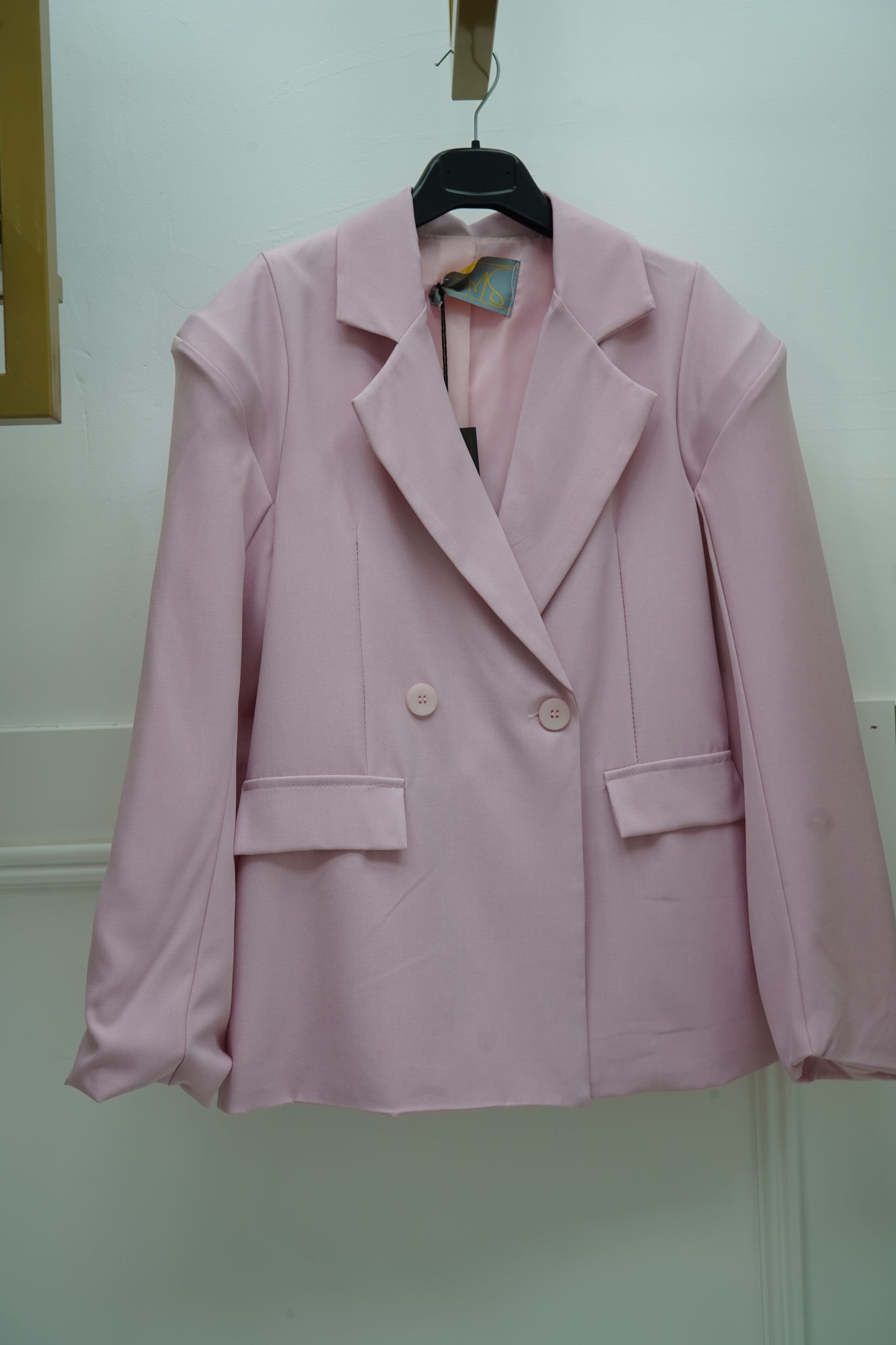blazer rosa com ombreiras