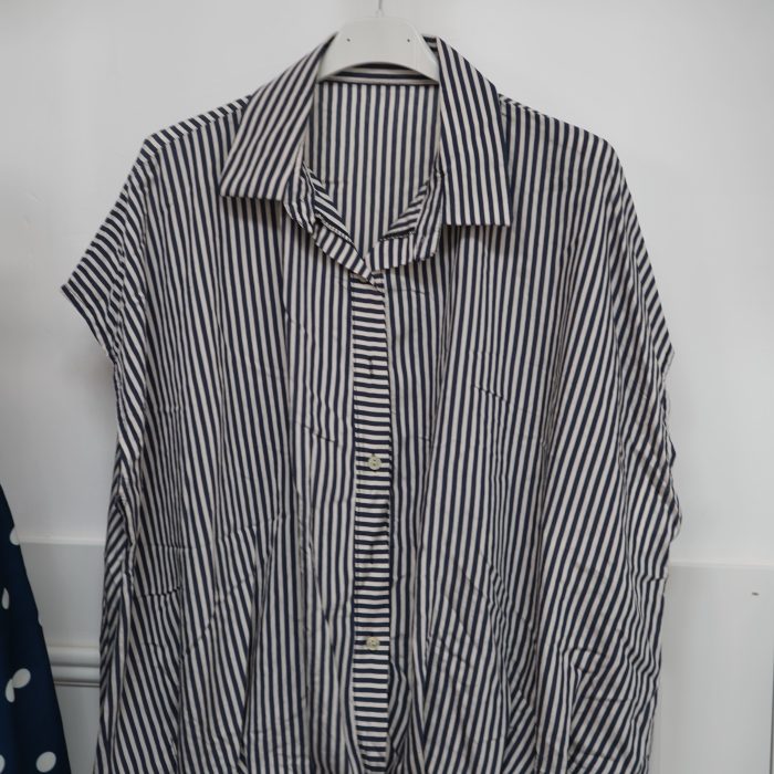 camisa riscas marinho