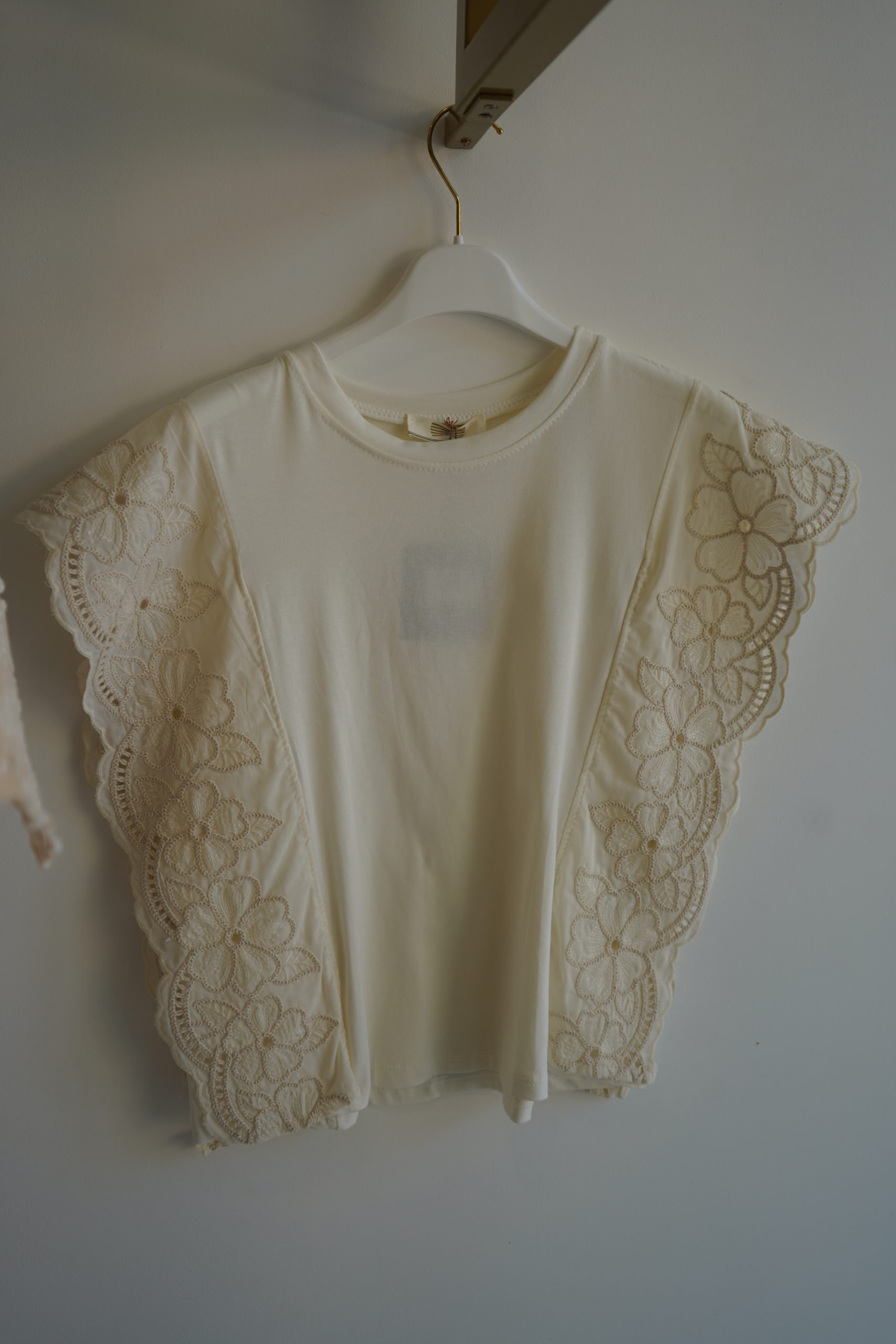 T.shirt bordado flor