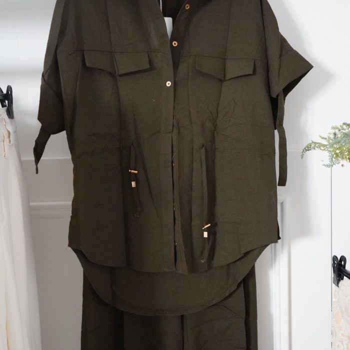 conjunto verde escuro