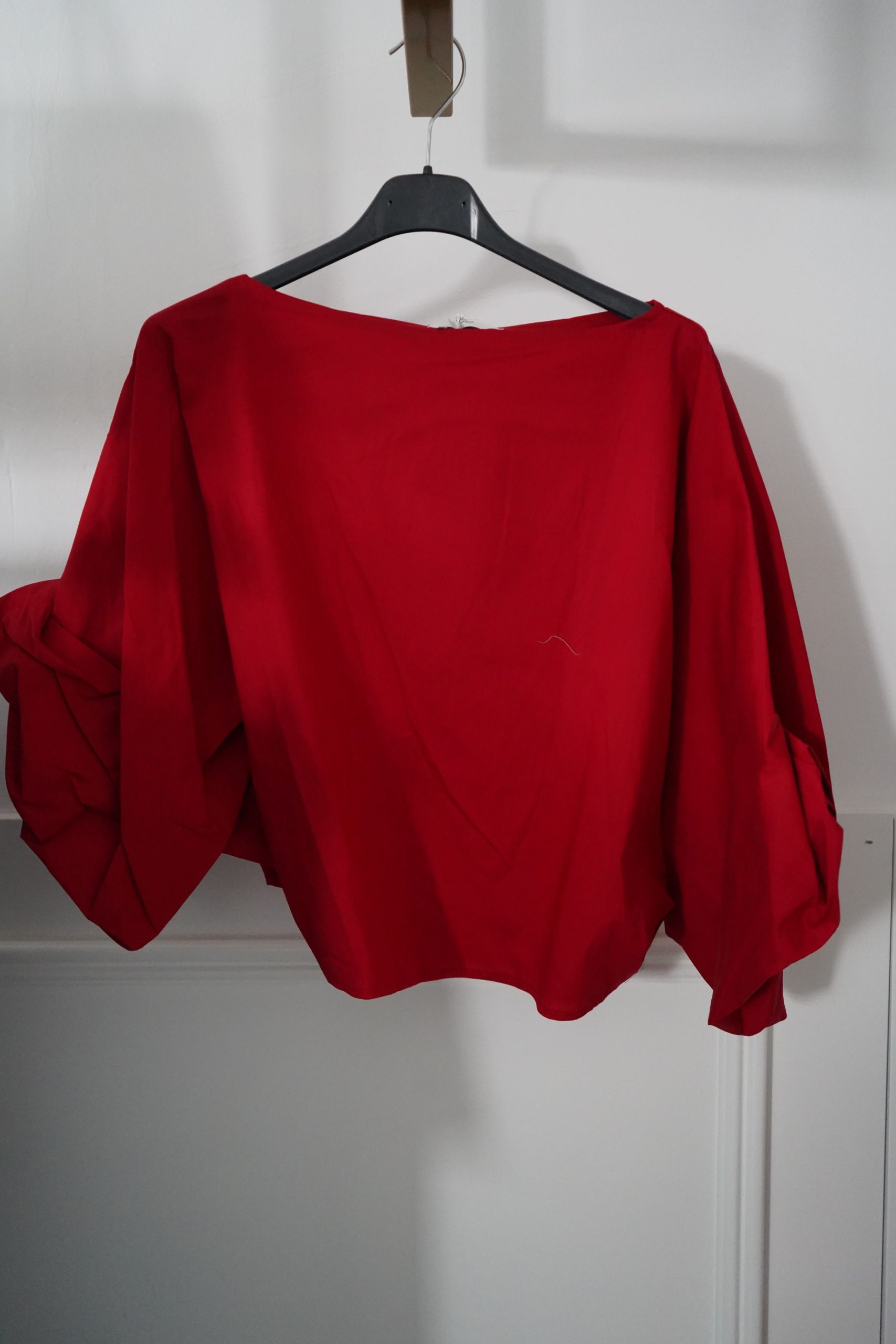 blusa manga balao vermelha
