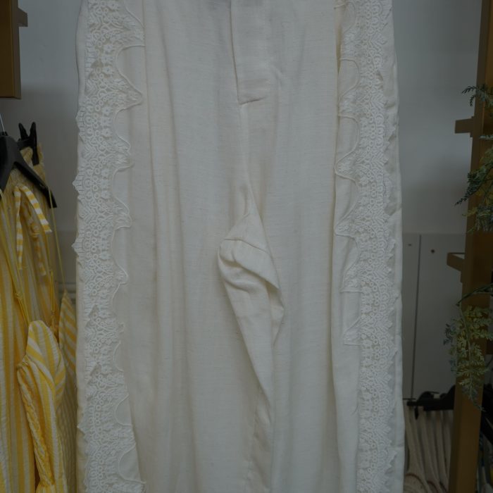 calça linho c/renda