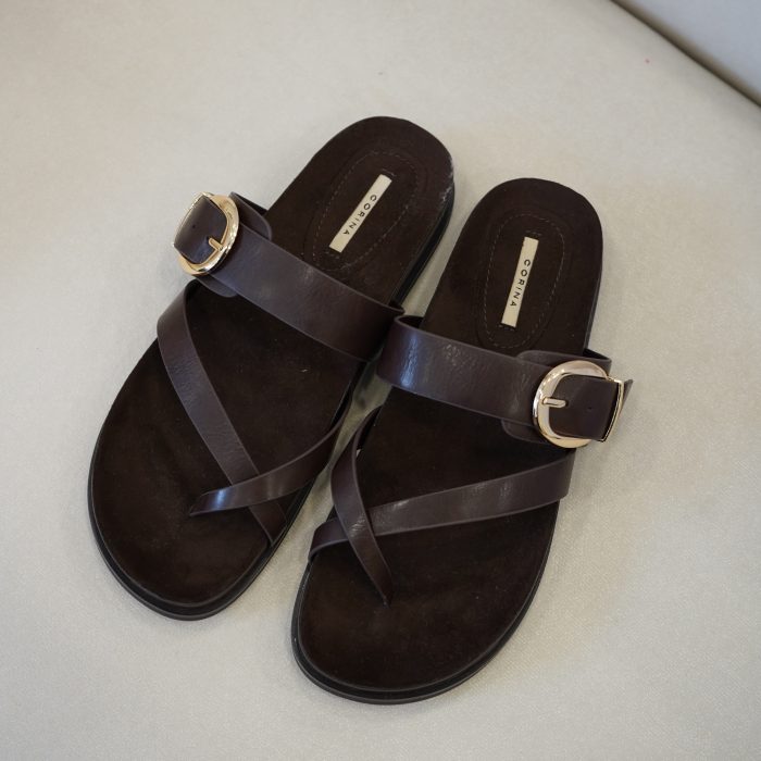 chinelo castanho