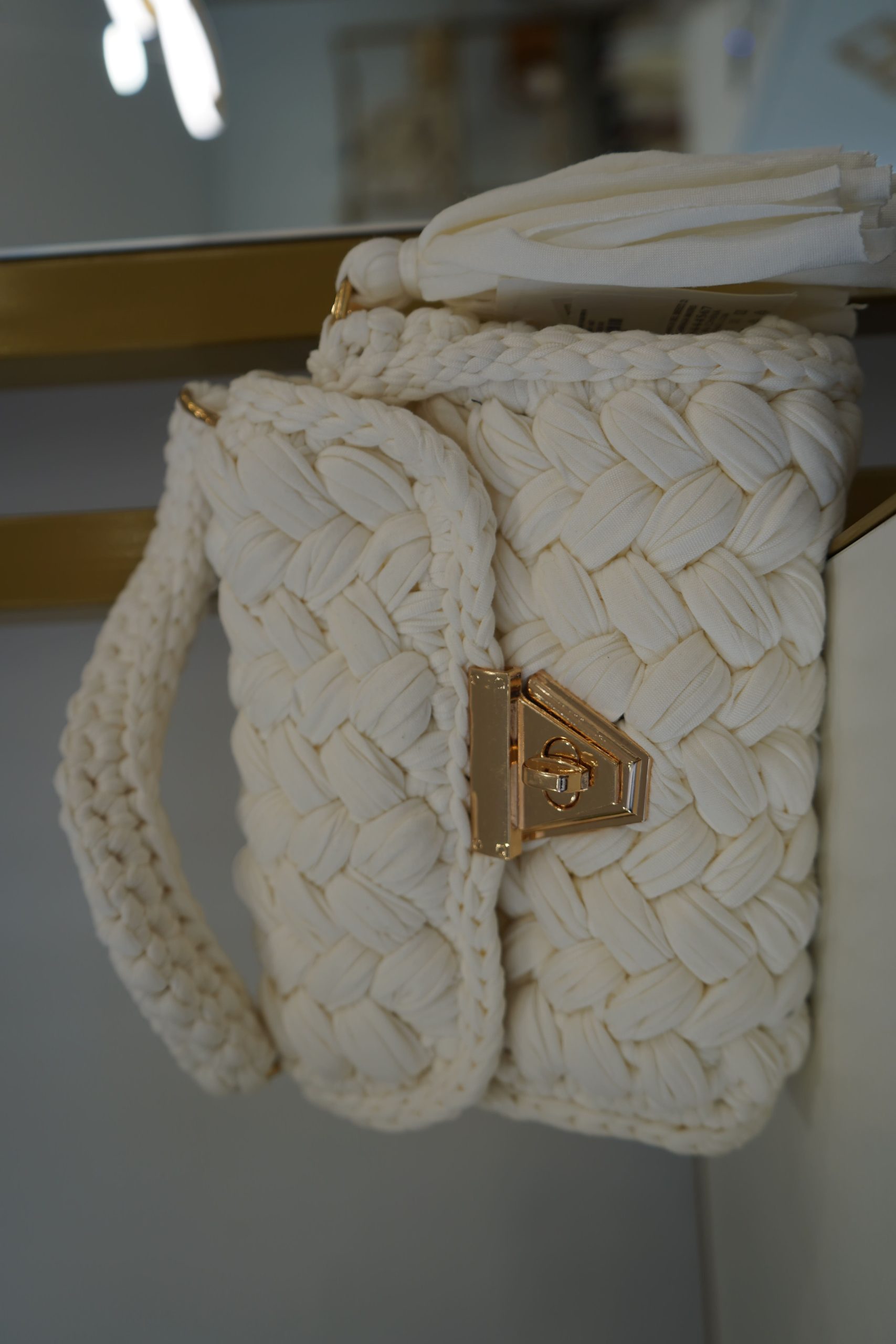 mala branca macrame