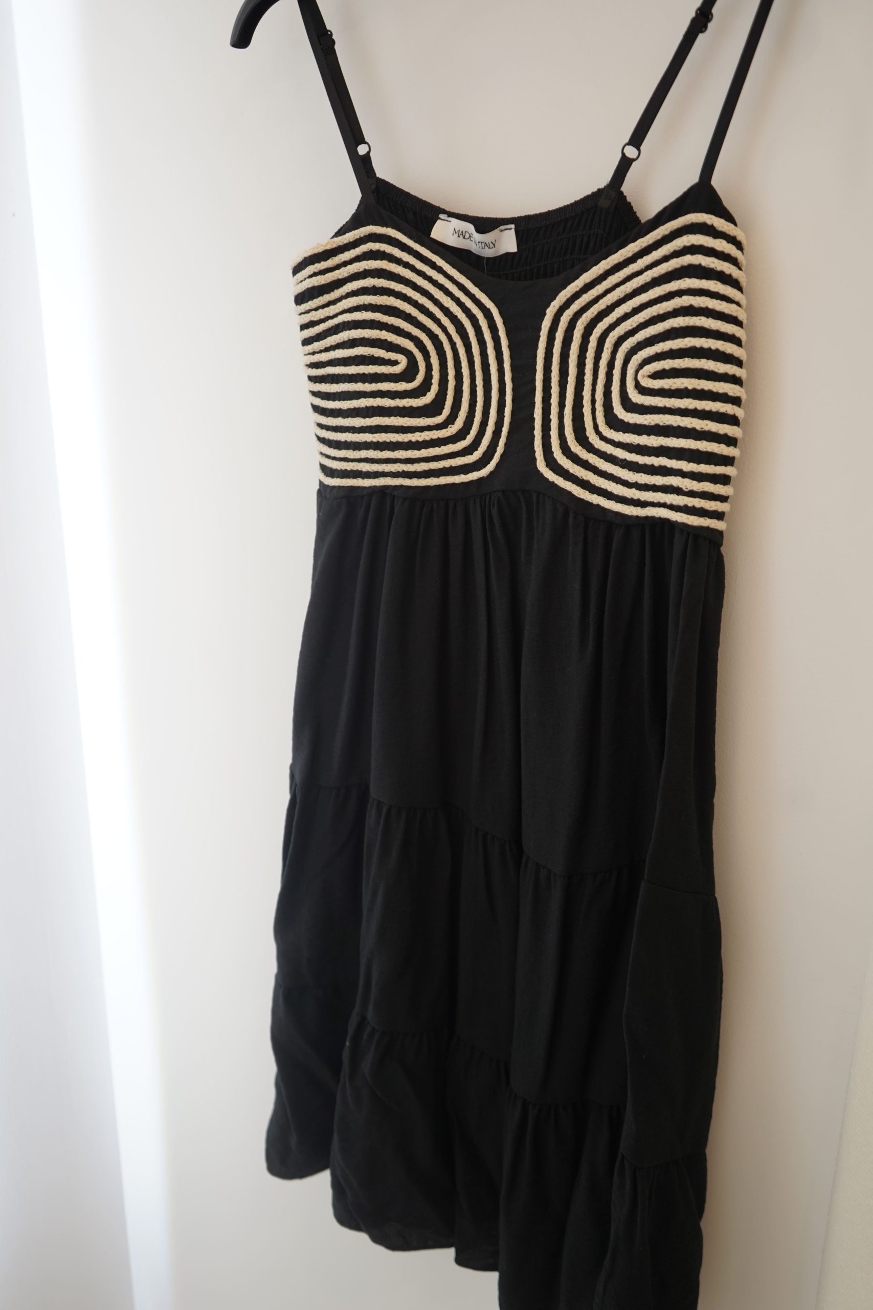 vestido curto c/corda preto
