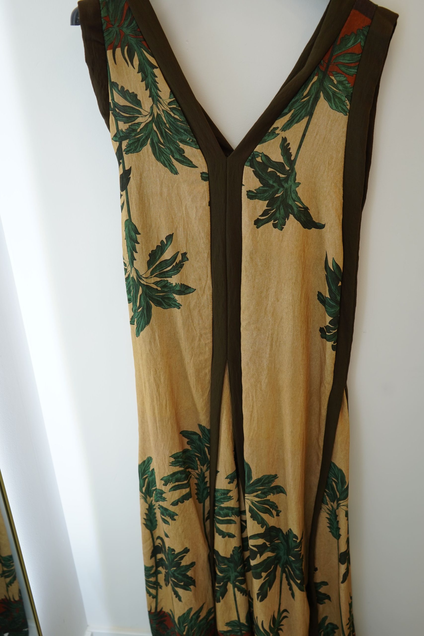 vestido folhas