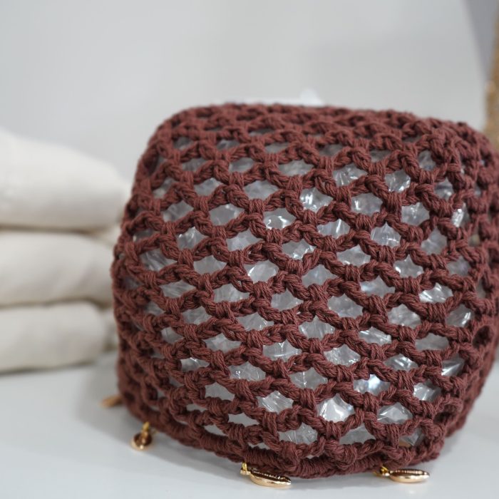 CASQUETE CROCHE CASTANHA C BEIJNHO DOURADO