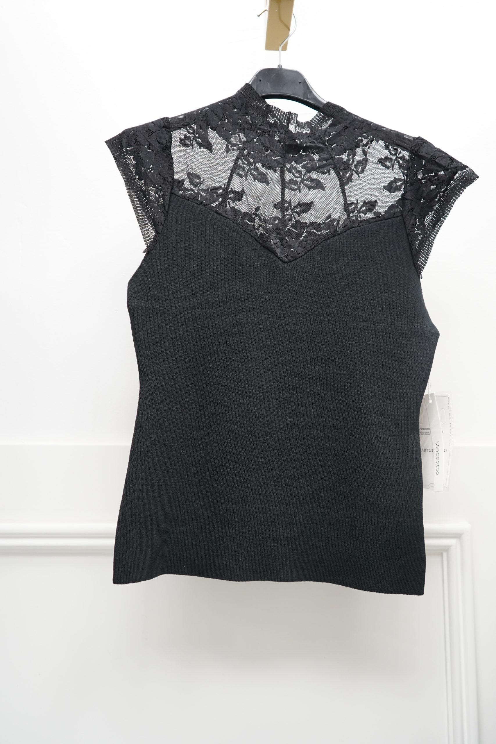 camisola c renda de flores